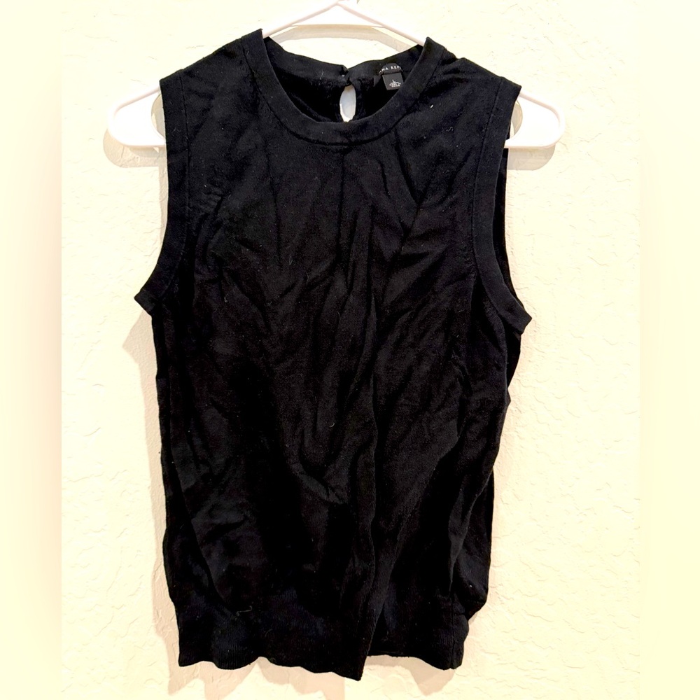 Banana Republic sweater tank in size L. - Picture 1 of 4
